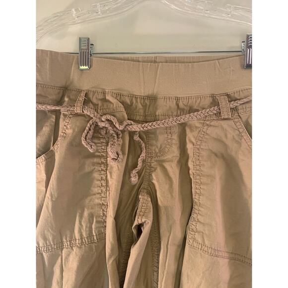 OH BABY by MOTHERHOOD Women’s Maternity Cargo Capris / Size: Medium - Picture 7 of 9